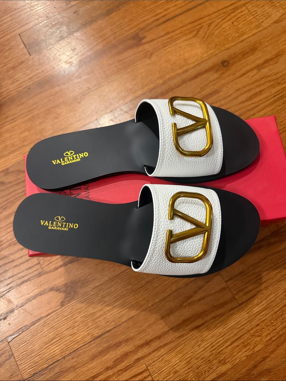 size 38 valentino Garavani White Leather Slide Sandals with Gold V Logo